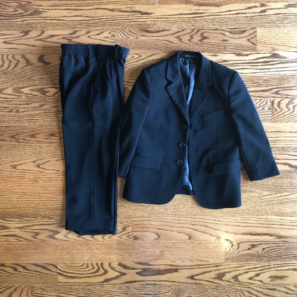 Boys 4t black 4 piece suit